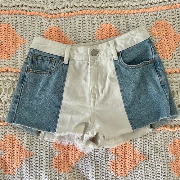Pacsun denim blue and white shorts! - Picture 1 of 8